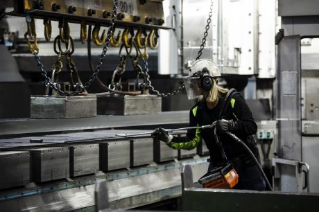 Anställda i stålindustrin minskar frivilligt sin arbetstid