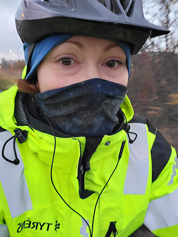 Susanne Ingsdottir på cykel
