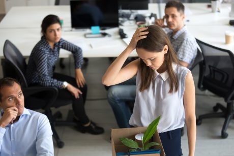 Oroligt på jobbet? De ger stöd för både studier och nytt jobb