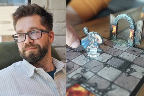 Michael Lundstedt tillverkar brädspel men är fortfarande anställd som ingenjör. Han tar inte ut någon lön men en årlig aktieutdelning ger honom en inkomst på omkring 10 000 kronor extra i månaden.